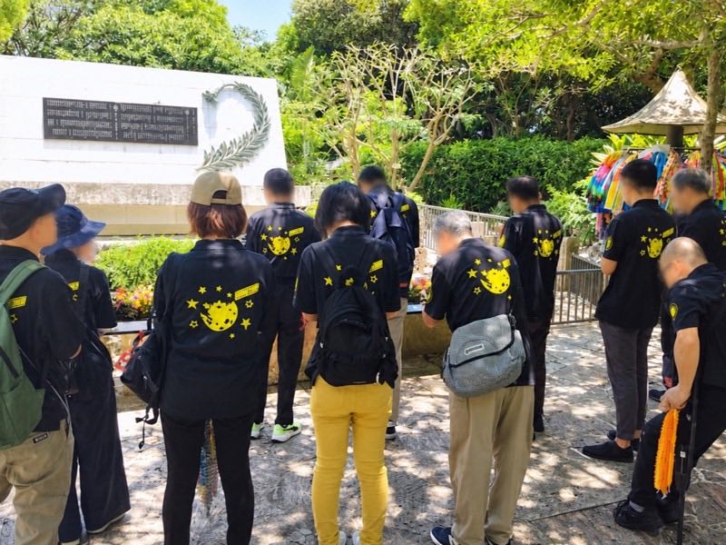 千羽鶴を捧げる夏の平和学習